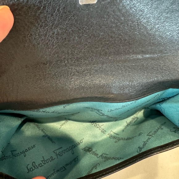 Authentic Salvatore Ferragamo wallet - Picture 8 of 13